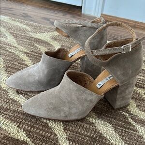 Alberto Fermani Taupe Suede Shoes 39 Block Heels